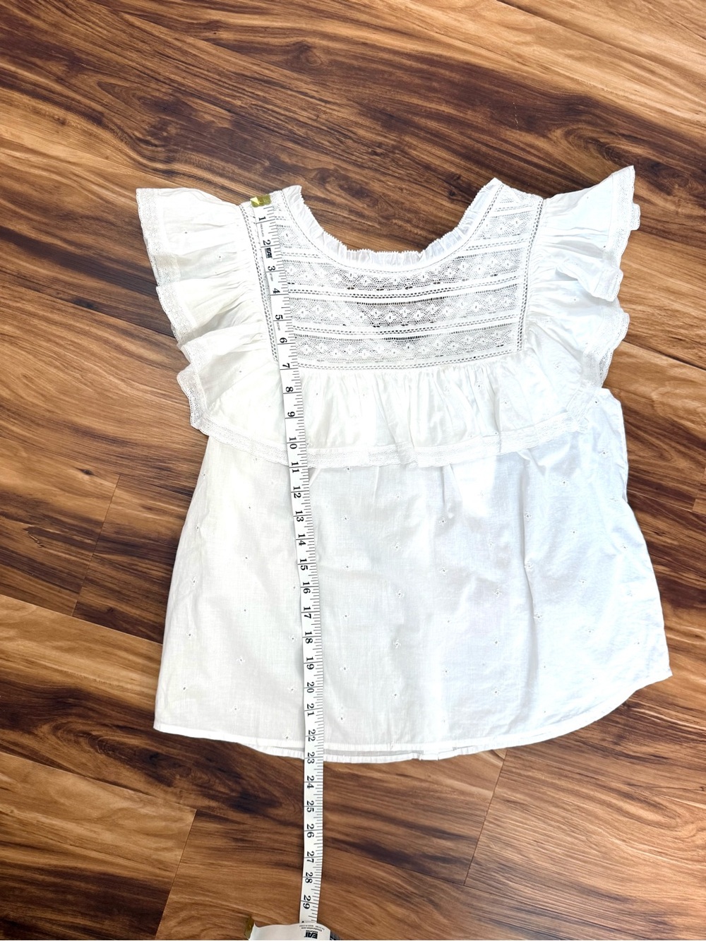 Unsubscribed White Elelet Yoke Flutter Sleeve Top Blouse - Picture 6 of 6